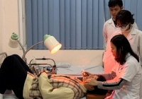 Nam ca sĩ Vpop vừa diễn xong tại Hải Phòng thì bị biến chứng, liệt dây thần kinh phải nhập viện