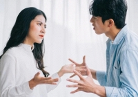 Vì 1 triệu của con mà anh trai tôi xúc phạm vợ đến mức chị dâu đòi ly hôn