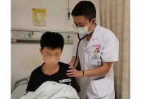 Bé trai 12 tuổi mắc ung thư phổi giai đoạn cuối, người mẹ suy sụp khi bác sĩ chỉ ra những điều tưởng chừng vô hại
