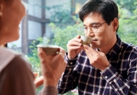 Thu nhập cả trăm triệu nhưng em chồng tôi không tìm được bạn gái vì lý do khó nói