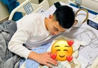 Tiền vệ đội tuyển Việt Nam bất ngờ khoe ảnh con trai mới sinh dù chưa từng công khai cưới, dân tình hoang mang tìm danh tính nửa kia 