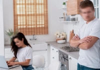 Đang rục rịch muốn kết hôn thì bạn gái đưa ra bảng chi phí và tuyên bố một câu sốc óc