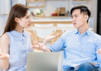 Lần đầu về ra mắt nhà bạn trai, em gái người yêu nhận xét một câu khiến anh ấy nằng nặc đòi chia tay tôi