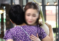 Lúc bế tắc tưởng chừng phải bán nhà, chị giúp việc cũ xuất hiện cùng 500 triệu và tấm ảnh khiến mắt tôi ướt đẫm