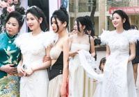 Cô dâu Chu Thanh Huyền xinh như công chúa trong ngày cưới Quang Hải, được cả làng khen vì xinh đẹp lại còn lễ phép chào hỏi 