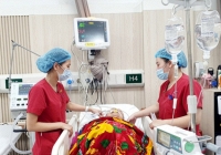 Nữ điều dưỡng kịp thời cứu du khách bị ngưng tim trong quán ăn