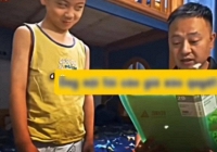 Xuất hiện 1 bài văn đọc xong cười ná thở: Bóc phốt từ cha mẹ đến ông bà, đoạn cuối tưởng 'quay xe' nhưng càng đọc càng choáng