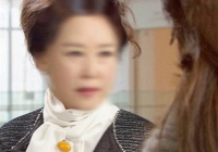 Sau khi bạn gái của con trai ra về, chồng tôi nhận xét một câu mà tôi giật mình lo lắng