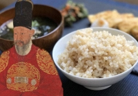 Công thức trường thọ bí mật của vị vua sống lâu nhất triều Joseon Hàn Quốc, nhất định phải thêm một thứ vào cơm để ngừa bệnh tật