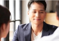 Chồng khoe mới mua ô tô 3 tỷ, anh hàng xóm cười khẩy nói một câu mà chồng tôi ngượng tái mặt