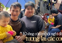 Rơi nước mắt với câu chuyện tờ giấy kết hôn của người vợ mắc ung thư giai đoạn cuối và chồng chạy xe ôm ở Hà Nội