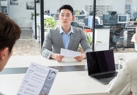 Sếp hỏi: 'Tại sao vịt nấu chín lại bay?', ứng viên EQ cao chốt một câu khiến HR 'ngã ngửa' rồi được tuyển dụng luôn