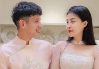 Hé lộ ngày cưới của Duy 'Pinky': Chàng cầu thủ năm nào được gọi 'Duy ơi, bán son cho chị' nay đã là chồng người ta