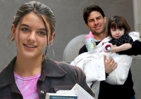 Suri Cruise chính thức dừng nhận khoản trợ cấp 10 tỷ/năm từ bố, nhưng nhìn cách cô bé được mẹ nuôi dạy nhiều năm qua mới thấy: Chả sao cả!