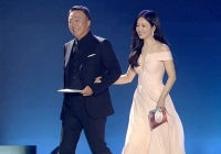 Song Hye Kyo xuất hiện chớp nhoáng nhưng giật spotlight của Baeksang 2024