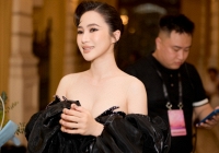 Loạt ảnh xinh đẹp nét căng của Hương Tràm trong show diễn bị hủy