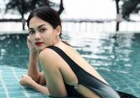 Nữ trọng tài Thái Lan cực sexy gây sốt ở giải bóng chuyền quốc tế VTV9 Bình Điền