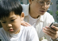 Một bức ảnh cha dạy con gây bão mạng xã hội: Không đánh mắng, sao khiến nhiều người đau lòng đến thế này?