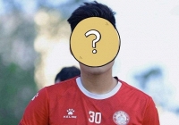 Từng định nghỉ đá bóng vì bị chửi là “tội đồ”, cựu tiền đạo U23 Việt Nam vượt bão dư luận sáng cửa trở lại đội tuyển
