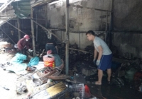 Hà Nội: Sét đánh trúng, thiêu rụi toàn bộ kho hàng đồ cổ của tiểu thương chợ Vạn Phúc