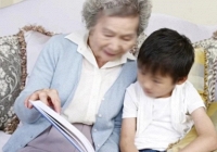 Dẫn con riêng tới nhà bạn trai chơi, cả ngày đều rất vui vẻ cho tới khi tôi về thì mẹ chồng tương lai thủ thỉ sẽ cho 300 triệu