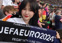 Gặp gỡ gái xinh Việt Nam chi 200 triệu đi xem Euro 2024: Fan tuyển Đức từ năm 9 tuổi, mong “cỗ xe tăng” lên ngôi vô địch 