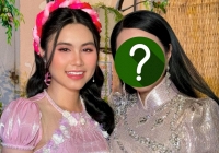 Cô đào sống trong biệt thự triệu đô đưa cả nhà về nước, nhan sắc của con gái lớn sáng bừng