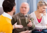 Cho con út mảnh đất, con cả trách mẹ thiên vị, tôi nói ra bí mật làm con đau lòng và xuất ngay 2 tỷ cho em út xây nhà