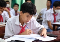 Con thi đỗ lớp 10, phụ huynh Hà Nội vẫn 'đau đầu' trước một vấn đề quan trọng: Chọn sai có thể thay đổi cả tương lai