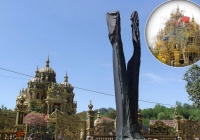 Cây săng lẻ được 'đại gia đồng nát' Nghệ An chi 500 triệu dựng trước lâu đài dát vàng có gì đặc biệt?
