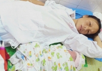 Phòng sinh đặc biệt giữa biển nước: Khi tình người tỏa sáng trong bão lũ