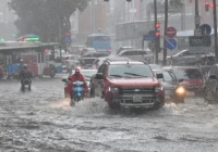 Tối mai, Hà Nội bắt đầu có dông lốc mạnh, có khả năng ngập lụt trên diện rộng