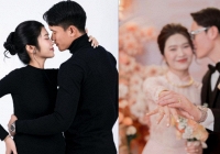 Cầu thủ điển trai nhất nhì U23 Việt Nam khoe có tin vui với hotgirl ngân hàng, sốc visual nhan sắc mẹ bầu