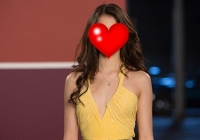  Sốc: 1 nữ diễn viên sử dụng cần sa để đóng cảnh nóng