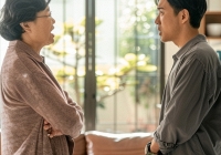 Vợ bỏ nhà đi, con rể chăm sóc mẹ vợ bệnh tật suốt 5 năm, khi bà mất, để lại tờ di chúc khiến mọi người đều xôn xao