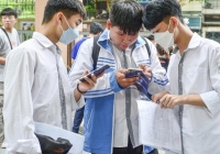 Thủ tướng: Sớm công bố đề thi tốt nghiệp THPT tham khảo ổn định trong nhiều năm