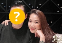 Nam ca sĩ Việt có con với fan kém 17 tuổi: Hát 1 bài mua 10 căn nhà, tuổi 50 coi tiền bạc là vô thường