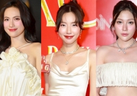 Thảm đỏ hot nhất đêm nay: Hoa hậu Thùy Tiên đẹp sáng bừng, spotlight thuộc về 2 sao nữ trăm tỷ của Trấn Thành