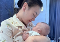 Phương Oanh khoe 'món quà to bự' trong ngày 20/10 