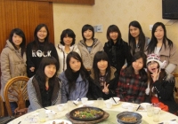 Họp lớp cuối tuần có 36 người tham gia, sau khi nghe lời 1 thành viên nam nói, đến lúc về gần 20 bạn nữ rời nhóm chat 