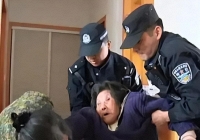 Cất gần 6 tỷ tiền mặt dưới gầm giường, bỗng một ngày ngó xuống kiểm tra, tôi chết sững, không tin vào mắt mình