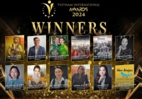 Đạo diễn - Diễn viên - Nhà sản xuất Mai Thu Huyền thắng giải Excellence in Leadership tại Vietnam International Awards tổ chức ở Anh Quốc