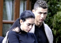 Bạn gái phải nhập viện 4 ngày vì bệnh nguy hiểm, Ronaldo quyết định nghỉ thi đấu