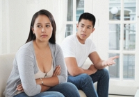 Họp gia đình, tôi từ chối nhận nhà đất làm mọi người sửng sốt, lý do tôi đưa ra khiến mẹ chồng và chị dâu ngượng chín mặt