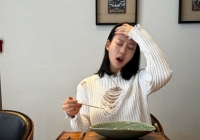 5 hành vi ai cũng tưởng nghỉ ngơi nhưng thực chất đang “hút cạn” năng lượng, gọi mời bệnh tật