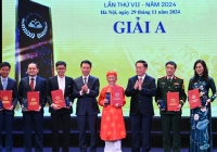 Tác giả 104 tuổi giành giải A Giải thưởng Sách quốc gia 2024