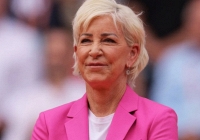 Huyền thoại quần vợt Chris Evert tái xuất sau 2 lần chiến thắng ung thư buồng trứng, truyền cảm hứng cho hàng triệu phụ nữ