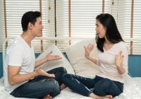 Biếu mẹ chồng 10 triệu tiêu Tết, bà đưa trả lại 30 triệu, biết nguồn gốc số tiền mà tôi tức ứa ruột gan