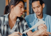 Khoe với chồng tổng tiền thưởng Tết của gia đình được 30 triệu, nào ngờ anh muốn dùng số tiền đó biếu mẹ và em dâu