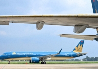 Sân bay Tân Sơn Nhất phục vụ lượng khách tăng cao kỷ lục.dịp Tết Ất Tỵ